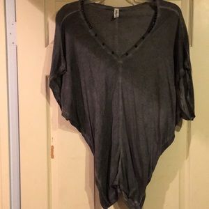 Washed Out Black/Grey XS Flowy Rocker Top